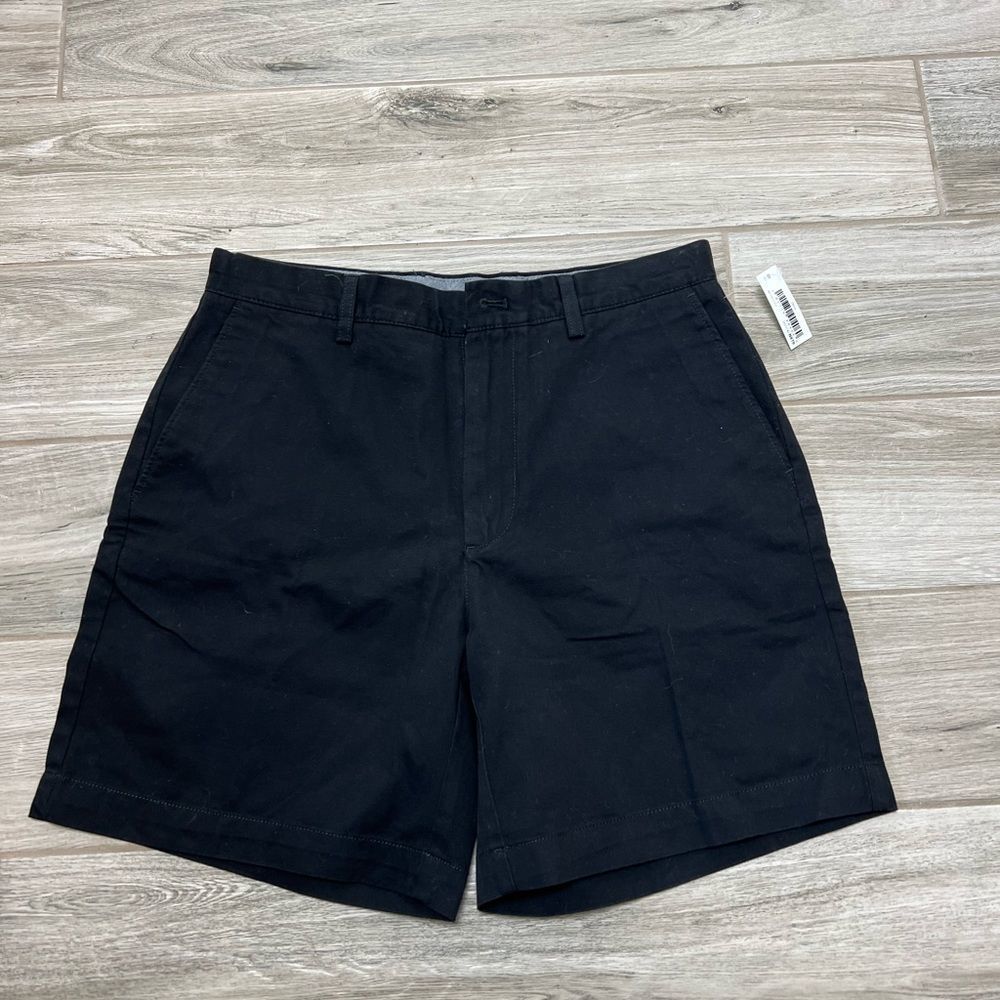 AMAZON ESSENTIALS MEN SHORTS